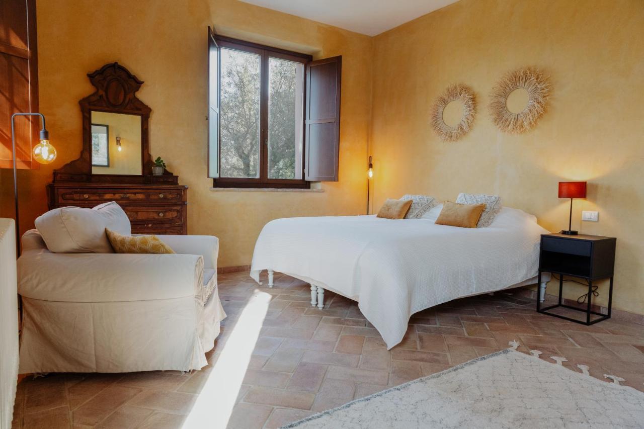 Agriturismo Qui Voglio Monte Roberto Kültér fotó