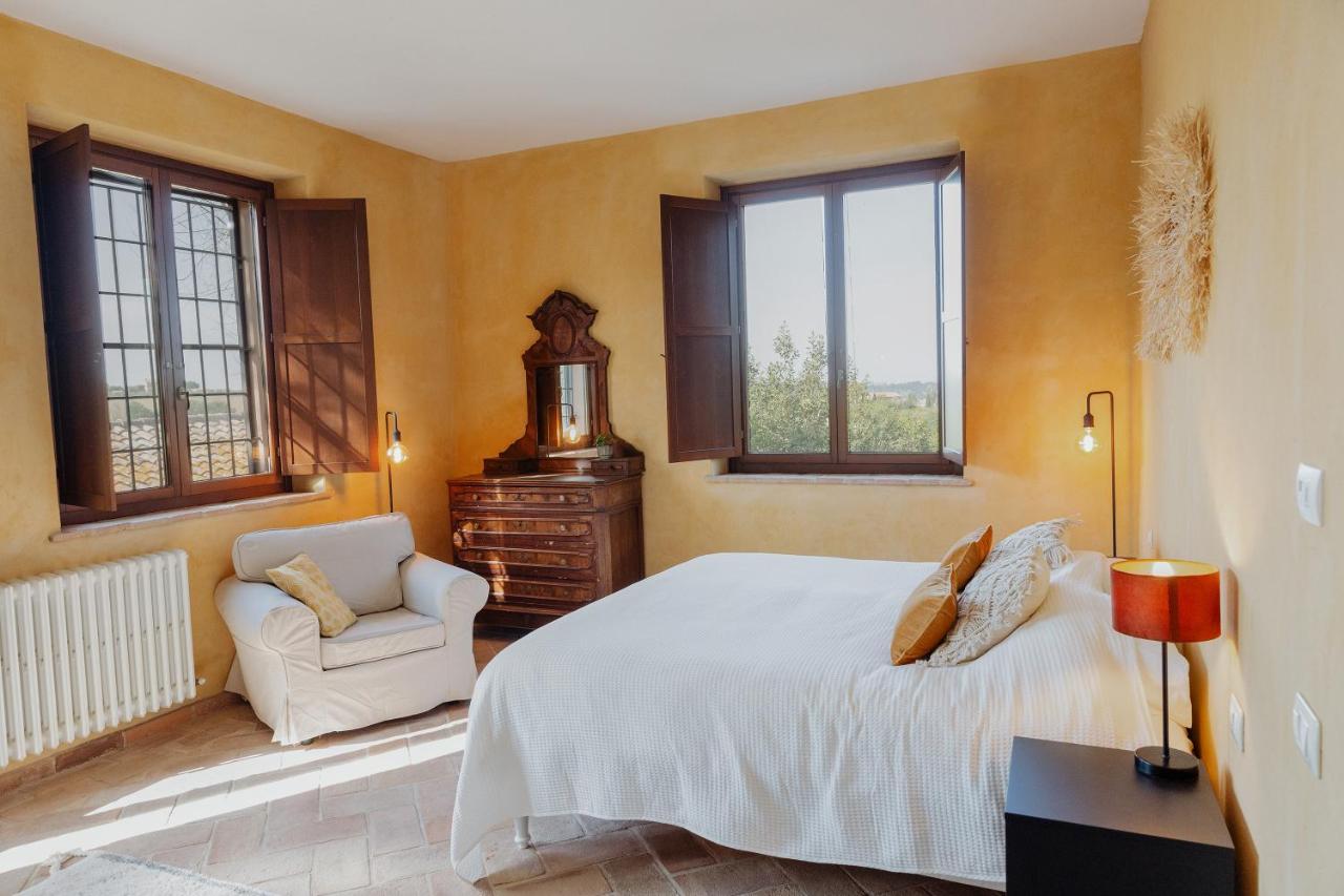 Agriturismo Qui Voglio Monte Roberto Kültér fotó