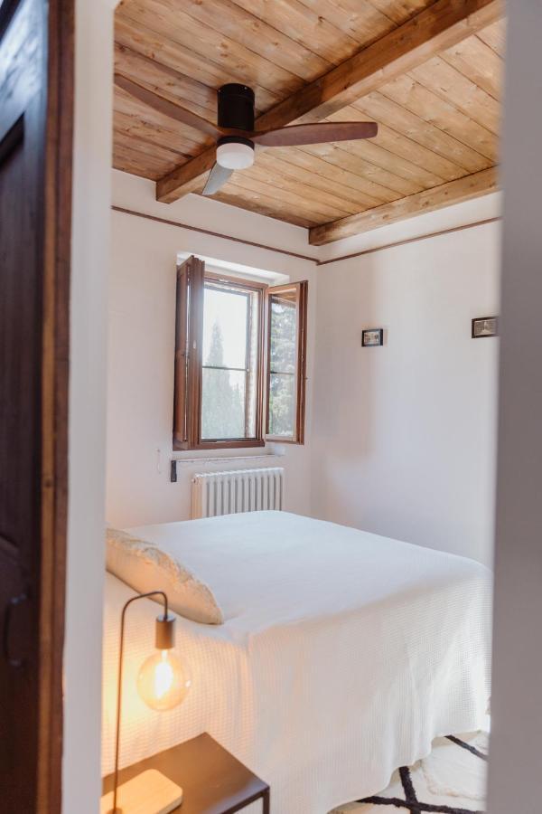 Agriturismo Qui Voglio Monte Roberto Kültér fotó