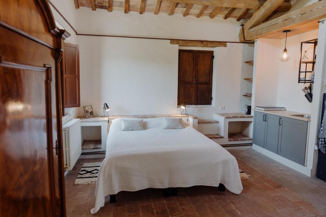 Agriturismo Qui Voglio Monte Roberto Kültér fotó