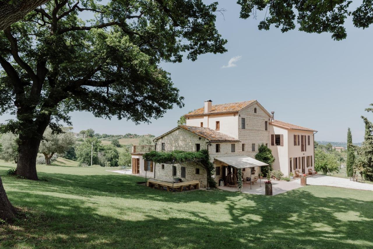 Agriturismo Qui Voglio Monte Roberto Kültér fotó