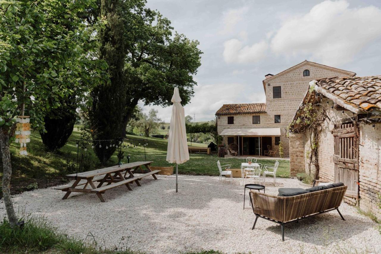 Agriturismo Qui Voglio Monte Roberto Kültér fotó