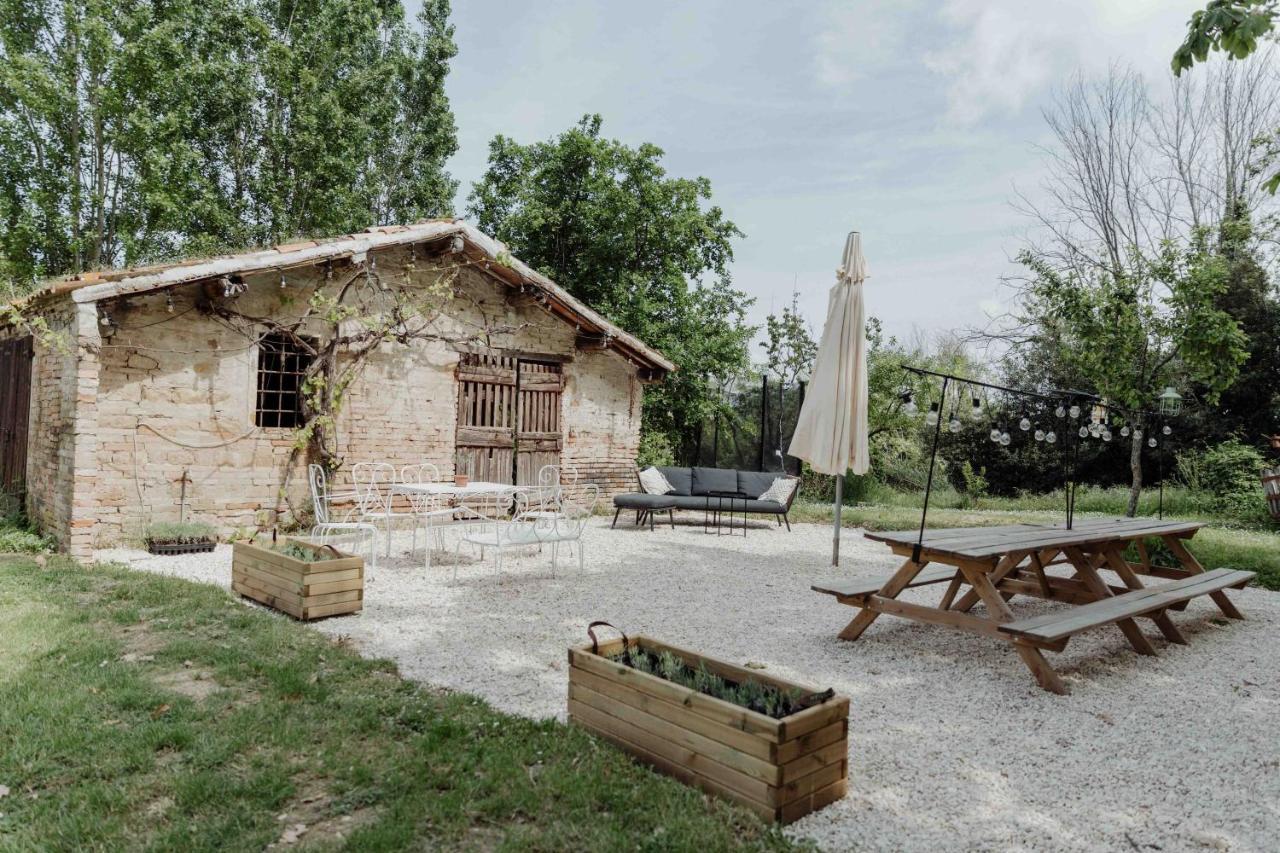 Agriturismo Qui Voglio Monte Roberto Kültér fotó