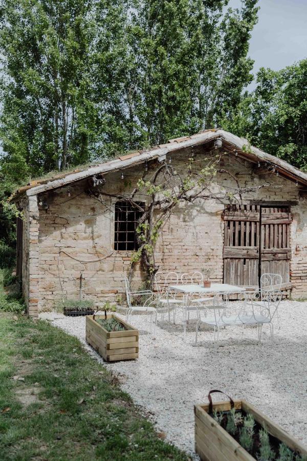 Agriturismo Qui Voglio Monte Roberto Kültér fotó