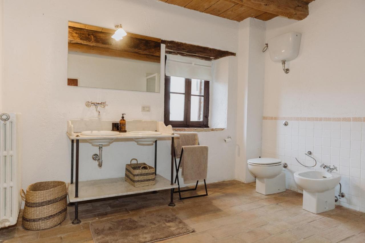 Agriturismo Qui Voglio Monte Roberto Kültér fotó