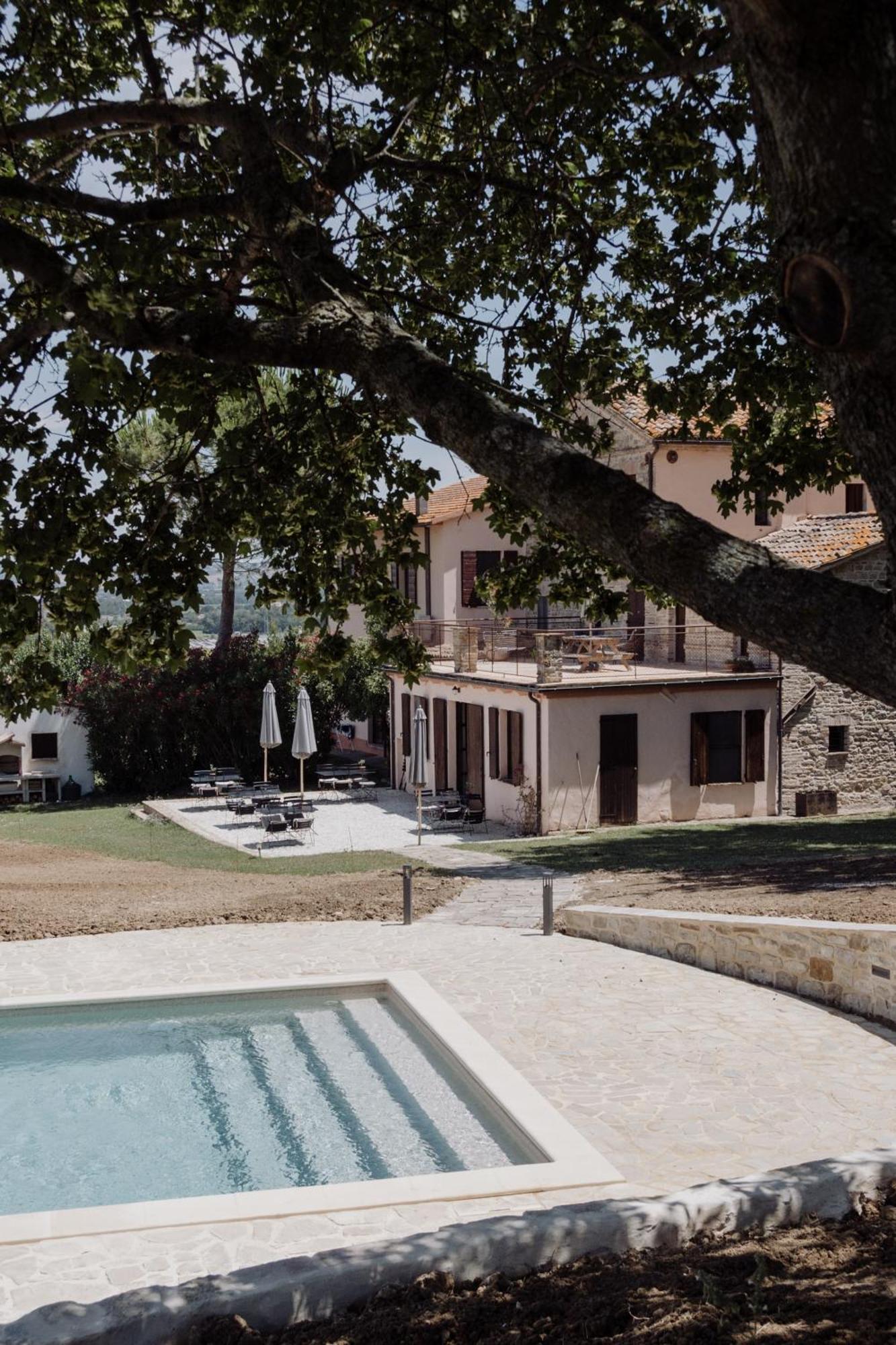 Agriturismo Qui Voglio Monte Roberto Kültér fotó