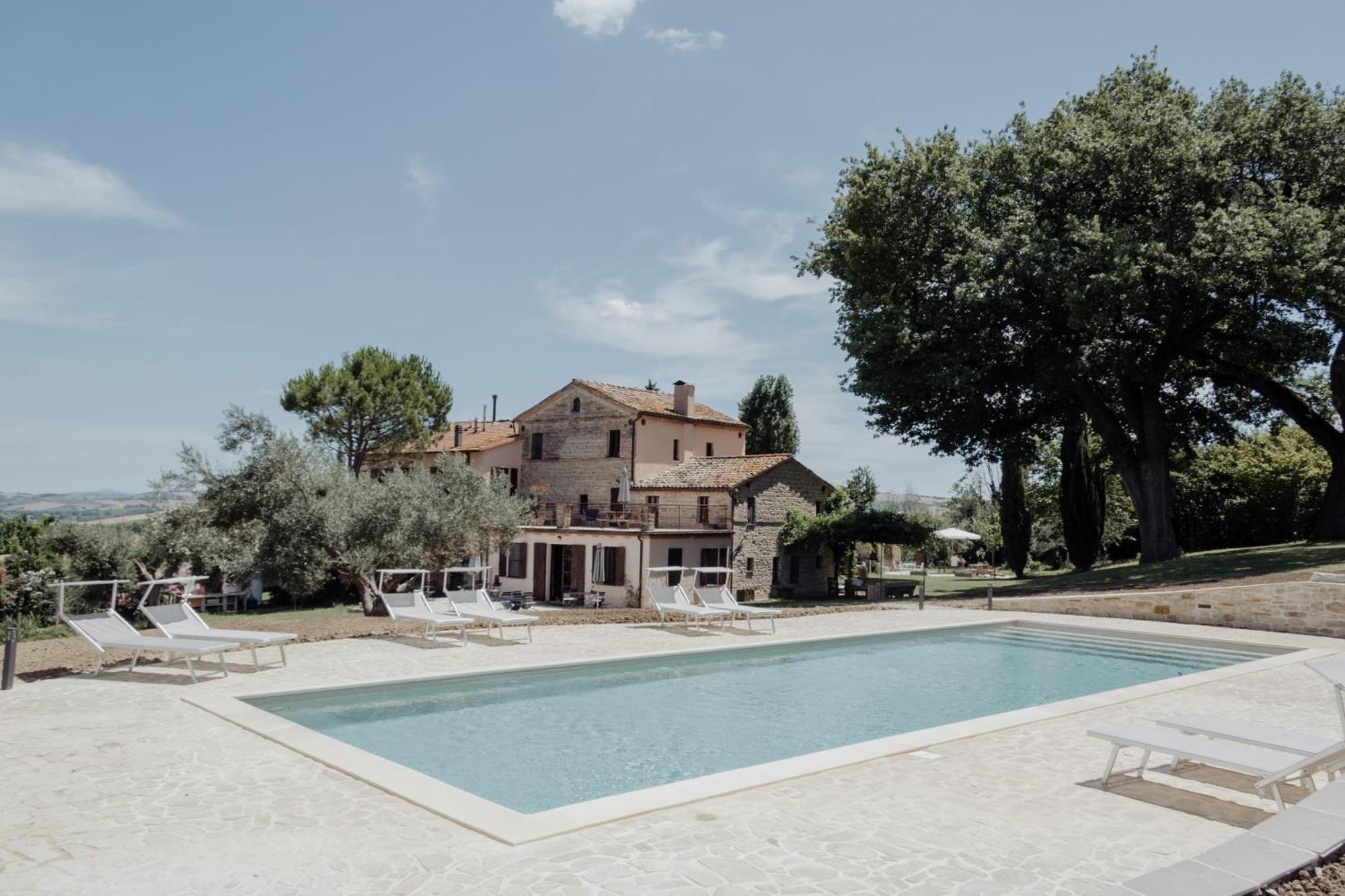 Agriturismo Qui Voglio Monte Roberto Kültér fotó